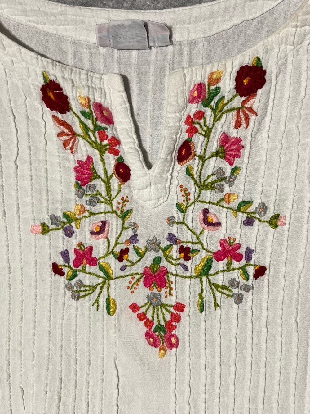 Embroidered White Women's Peasant Top 100% Cotton - Floral Detail